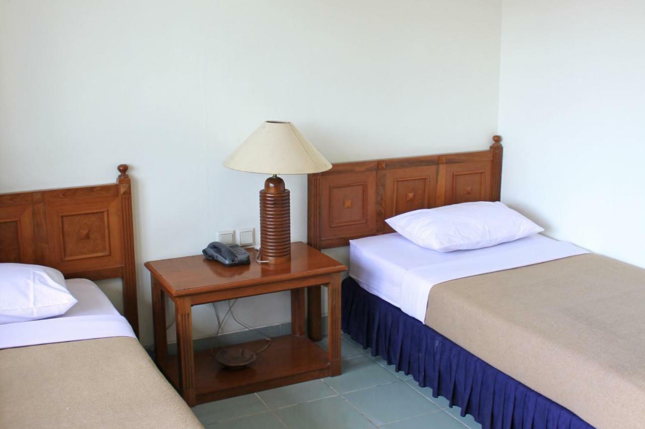Hotel Winotosastro Garden Yogyakarta Exterior photo